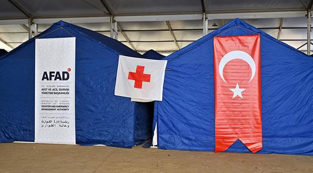 Türkiyeden Lübnanda yerinden edilenlere destek