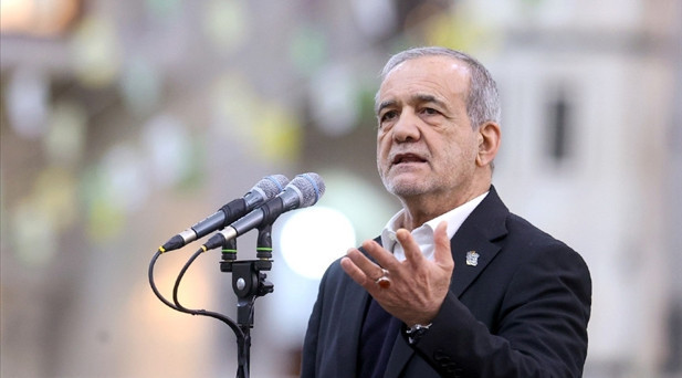 Pezeşkiyan: ABD ve İsrail ayrılıkçı grupları silahlandırıyor