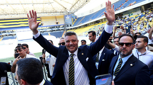 SADETTİN SARANA KONGRE ÜYELERİNDEN DESTEK