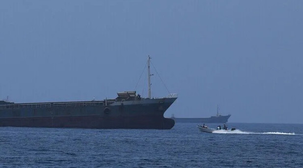 Hürmüz Boğazından geçmeye çalışan 2 tanker havaya uçtu