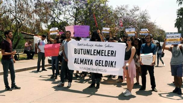Üniversiteyi karıştıran eylem