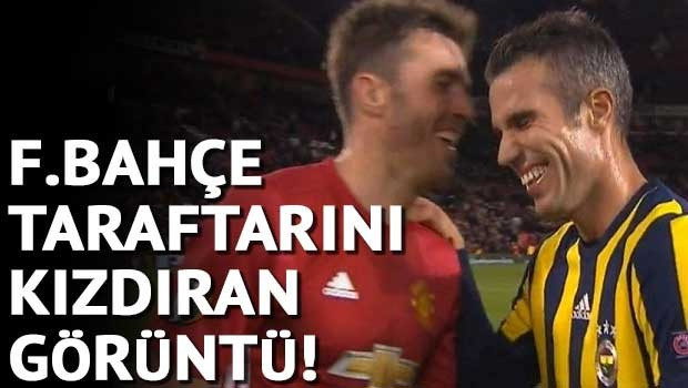 Fenerbahçe taraftarından van Persieye tepki
