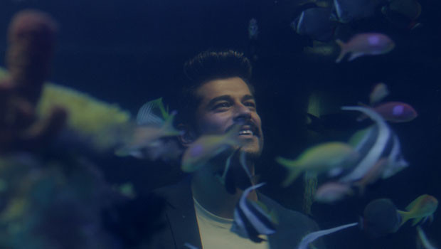Burak Özçivit, hayranlarını İstanbul’u Emaar Square’de yaşamaya davet etti