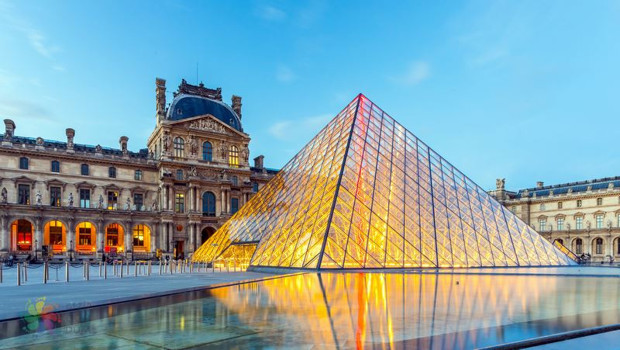 Fransa'da 'Louvre' hareketliliği: İki gözaltı