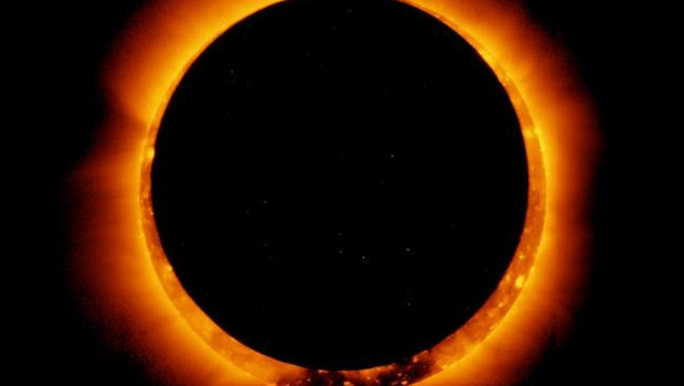 21 Ağustos Pazartesi gecesi saat 21:30’da Aslan Burcunda Tam Güneş tutulması yaşanacak. Astrolog Aygül Aydın tarihin en büyük güneş tutulmasının burçlara etkisini yorumladı...