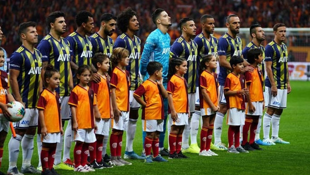 Galatasaray - Fenerbahçe maçından kareler...
