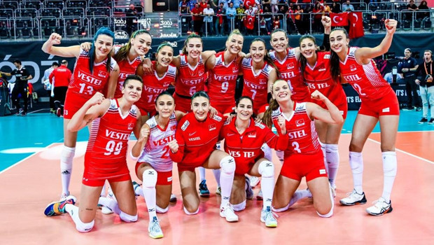 ABD-Türkiye voleybol maçı ne zaman, saat kaçta, hangi kanalda Dünya Şampiyonasında Filenin Sultanları üçüncü maçına ABD ile çıkıyor ABD-Türkiye voleybol maçı ne zaman, saat kaçta, hangi kanalda Dünya Şampiyonasında Filenin Sultanları üçüncü maçına ABD ile çıkıyor