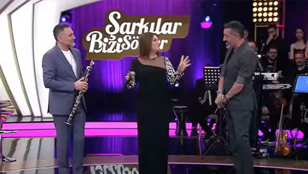 Şarkılar Bizi Söyler konukları kimler, bu hafta hangi ünlüler var 5 Mayıs Cumartesi Şarkılar Bizi Söyler konukları belli oldu Karışık Kaset konsepti
