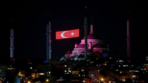 15 TEMMUZ SELA NE ZAMAN OKUNACAK 2024, SAAT KAÇTA || Bu gece 15 Temmuz gecesi sela okunacak mı, sela nedir, neden okunur İşte sela sözleri ve Türkçe anlamı