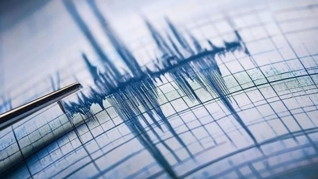 Balıkesir'de korkutan depremler