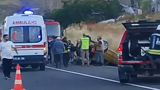 Erzurum'da otomobil takla attı: 2 kişi hayatını kaybetti