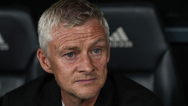 Beşiktaş taraftarından futbolculara ve Solskjaer'e sert tepki!