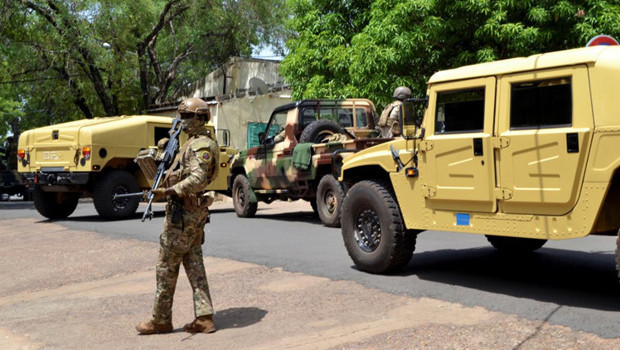 Mali'de darbe girişimi engellendi