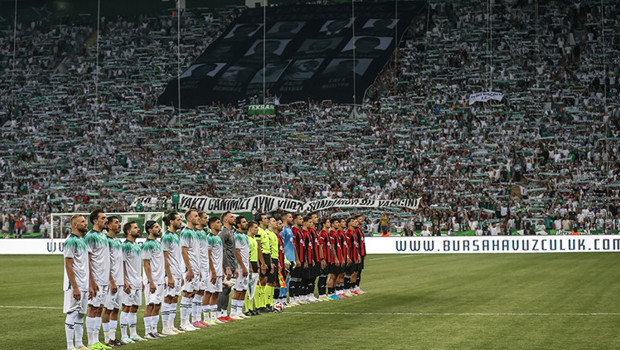 Bursaspor ve Eskişehirspor'dan örnek davranış