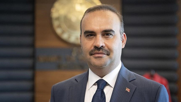 Bakan Kacır: Ülkemizi temsil eden gençlerimiz 4 bronz madalya kazanarak bize gurur yaşattılar