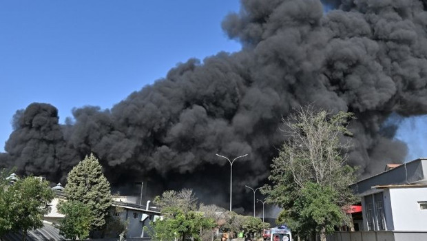 Geri dönüşüm fabrikasında yangın