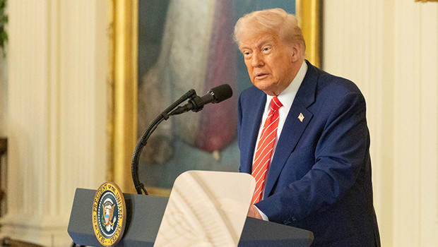 Trump'tan dikkat çeken hamle: Posta ile oy kullanmayı ortadan kaldıracağım
