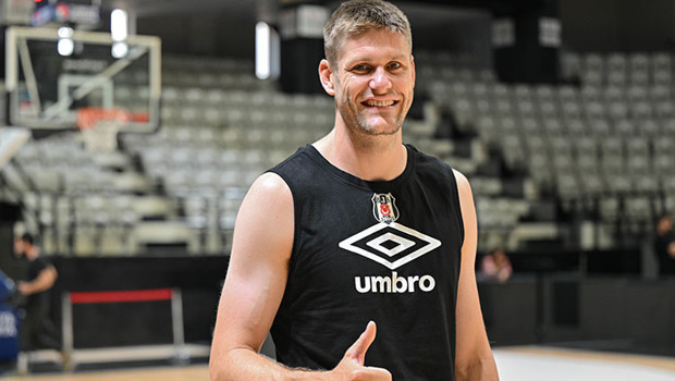 Beşiktaş'ın Kanadalı basketbolcusu Conor Morgan, yeni sezonda da takımına güveniyor