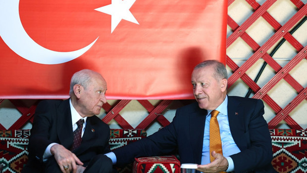 Cumhurbaşkanı Erdoğan ile MHP lideri Bahçeli Ahlat'ta görüştü
