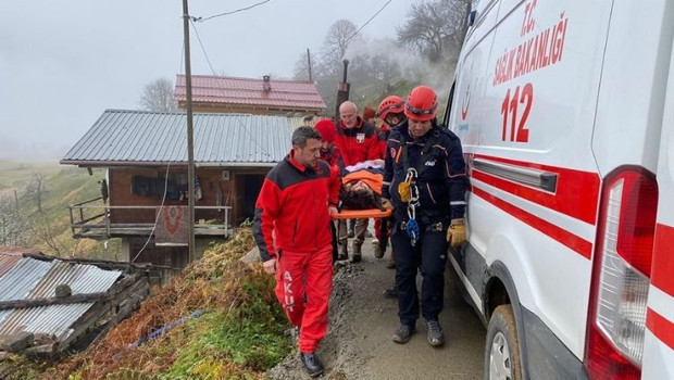 Giresun’da feci kaza! Otomobil uçuruma yuvarlandı: 3 ölü, 1yaralı