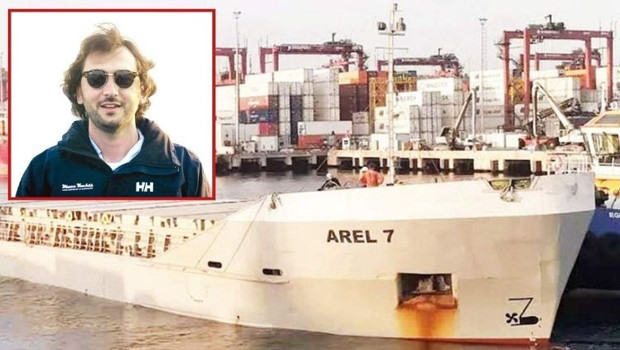 Yukay’ın teknesine çarpan gemide mangala dalıp dümeni boş bırakmışlar