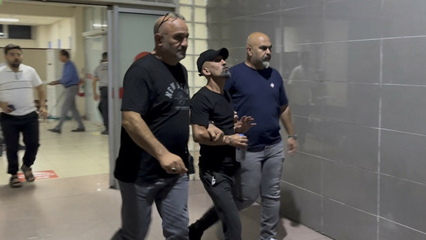 Aydın'da 17 yıl hapis cezası olan hükümlü, düğünde yakalandı