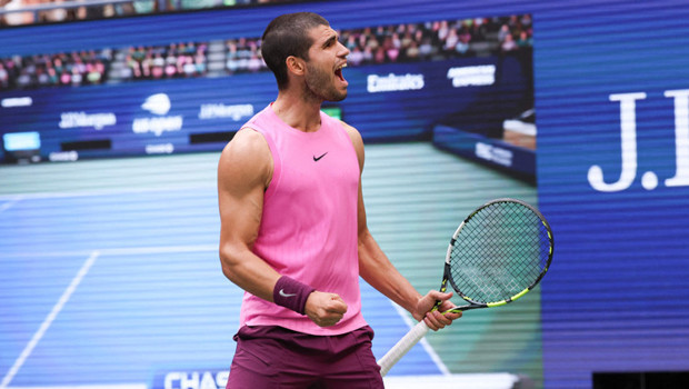 Carlos Alcaraz, ABD Açık'ta finalde! Novak Djokovic set alamadı