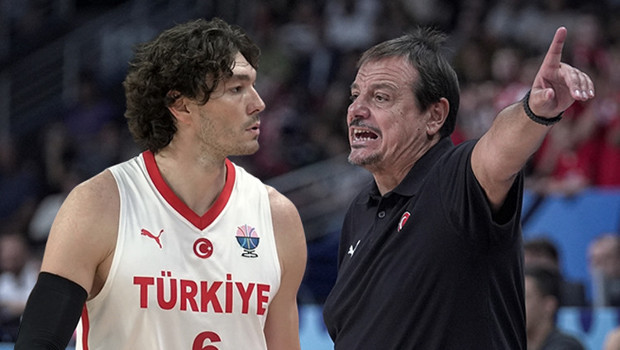 Ergin Ataman'dan Cedi Osman'ın sakatlığı için açıklama!