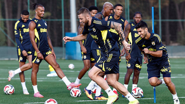 Fenerbahçe, Trabzonspor maçı öncesi kampa girdi!