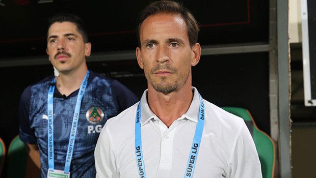 Joao Pereira: 'Ayaklarımızın yere basması gerekiyor!'