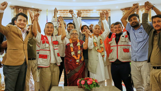 Nepal'de geçici başbakandan sükunet ve iş birliği çağrısı