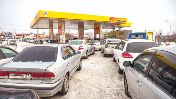 Petrol zengini ama Ukrayna Rusya’yı yakıtsız bırakıyor