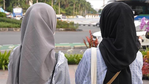 KKTC'de 'lisede başörtüsü' kararı AYM'den döndü