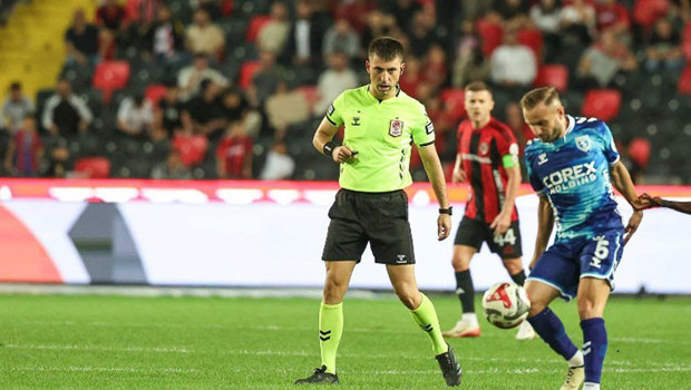 Samsunspor'dan hakem tepkisi: 'Emekler heba edildi!'