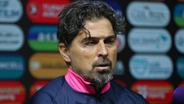 İlhan Palut: 'Yine kötü bir golle kaybettik!'