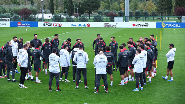 Milliler, Bulgaristan maçına hazırlanıyor! İbrahim Hacıosmanoğlu...