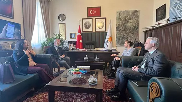 Yasemin Minguzzi, TBMM'de siyasi partileri ziyaret etti