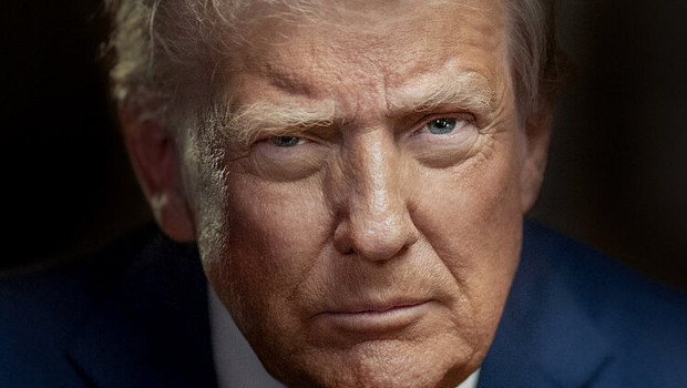 '8 savaşı bitirdim' diyordu, Trump yeni bir savaşı başlatmanın eşiğinde... Onlarca uçak gemisi, savaş uçakları ve binlerce asker gönderildi!