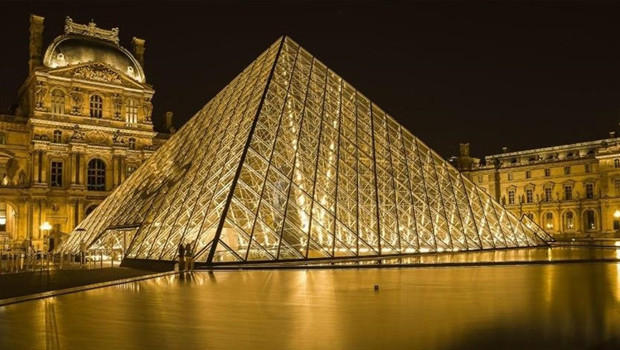 Paris’in kalbinde 88 milyon euro'luk vurgun: Soyguncuların kaçışı kamerada