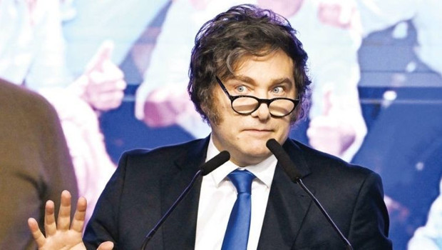 40 milyar dolarlık söz…. Trump destek attı kazanan Milei oldu