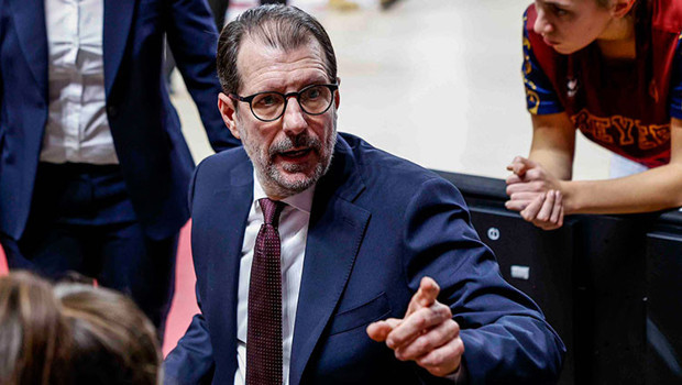 Potanın Perileri'nin yeni antrenörü Mazzon oldu