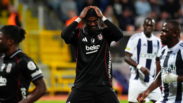 Abraham'dan takım arkadaşlarına özür: 'Fenerbahçe derbisiyle kendimi affettireceğim!'