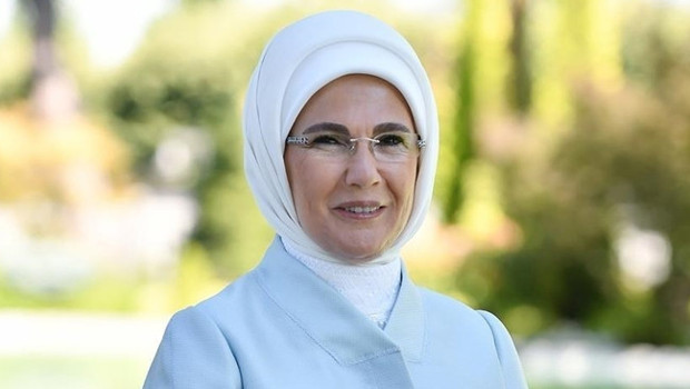 Emine Erdoğan'dan 29 Ekim Özel Programı'na ilişkin paylaşım: 'Güçlenerek geleceğe taşınıyor'