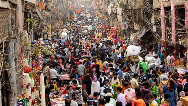 Hindistan'da tapınakta izdiham: 9 ölü