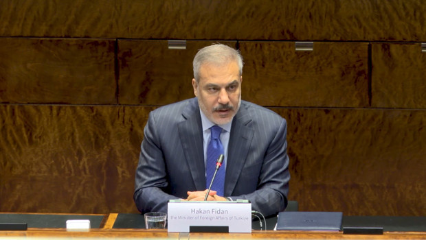 Bakan Fidan, Fin Parlamentosu Başkanı Jussi Halla-aho ile bir araya geldi