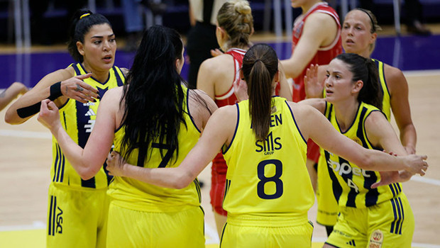 Fenerbahçe Opet 5'te 5 yaptı!