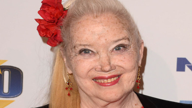 Ödüllü oyuncu bakımevinde son nefesini verdi