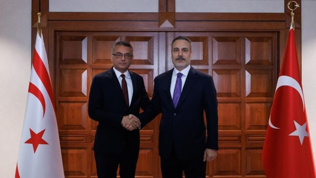 Dışişleri Bakanı Fidan, KKTC Cumhurbaşkanı Erhürman ile görüştü