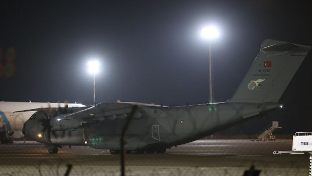 Şehitlerimizi taşıyan uçak Türkiye'ye hareket etti