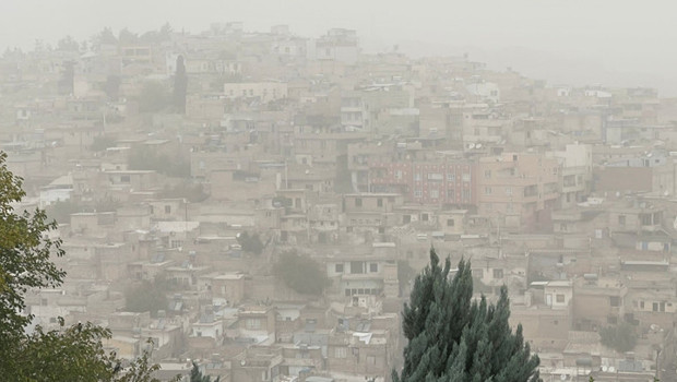 Şanlıurfa’da toz taşınımı! Görüş mesafesi 20 metreye kadar düştü